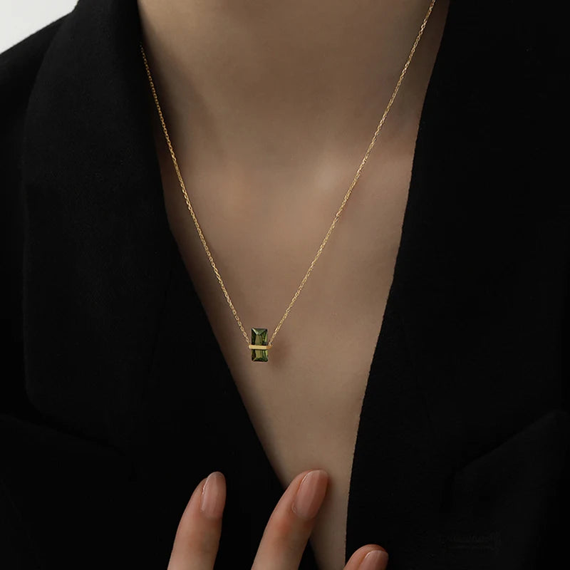 Korean Fashion Simple Olive Green Square Crystal Pendant Titanium Steel Necklace Women's Gift Banquet Jewelry Necklace 2023